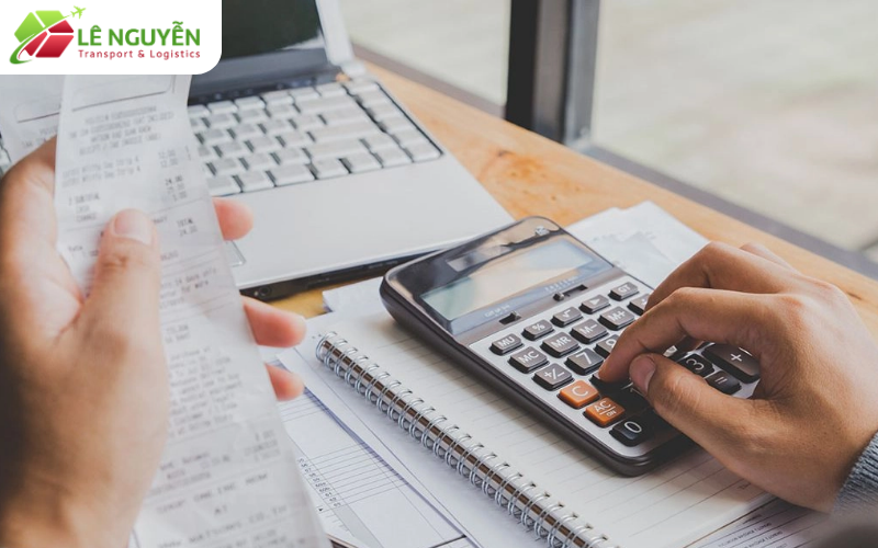 Tổng quan: vì sao kinh doanh văn phòng phẩm phải quan tâm hóa đơn nhập khẩu?