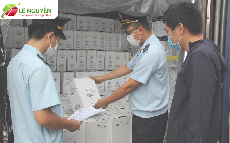 Quy định về nhãn phụ hàng nhập khẩu, rủi ro và những lỗi doanh nghiệp hay gặp