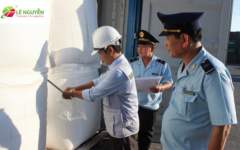 Khung pháp lý và nguyên tắc áp dụng giấy tờ kiểm tra chuyên ngành trong gia công xuất khẩu